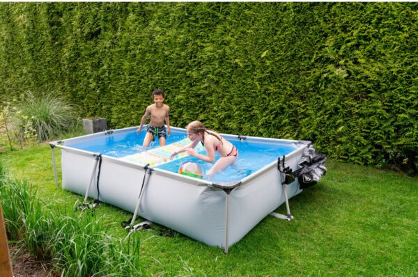 Planschspaß im Pool 65 cm - Welche Pooltiefe wählen - spiel-preis.de RATGEBER