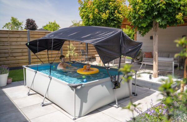 Pools mit Sonnensegel - im Sommer eine praktische und sehr gute Lösung - RATGEBER spiel-preis.de