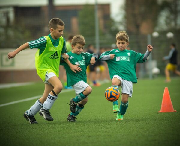 Fußball spielen erfordert viel Training - Ratgeber spiel-preis.de