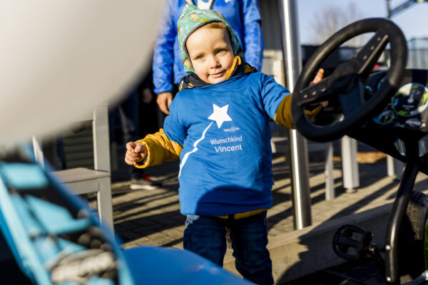 Make-A-Wish - wir bei SPIEL-PREIS durften Vincent, 3 Jahre, mit einem Pedal-Gokart von BERG überraschen