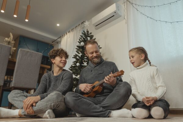 Weihnachten mit Kinder stressfrei feiern - Ratgeber spiel-preis.de
