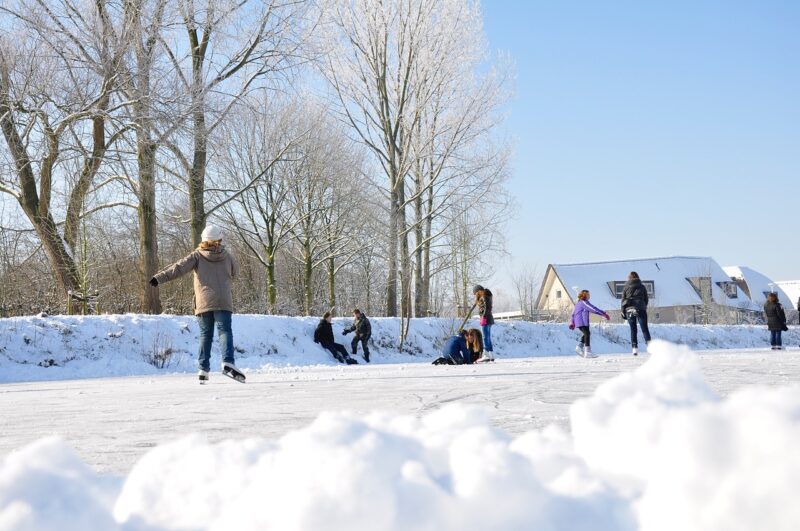 im Winter im Freien spielen - Ratgeber spiel-preis.de - gesund bleiben