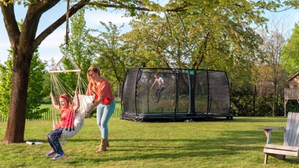 Bodentrampolin + Fangnetz - für Kinder unter 14 Jahren empfehlenswert - RATGEBER spiel-preis.de