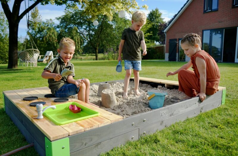 Ostergeschenkideen vom Kleinkind bis zum Teenager - Geschenktipp Sandkasten mit Spielküche - Ratgeber spiel-preis.de