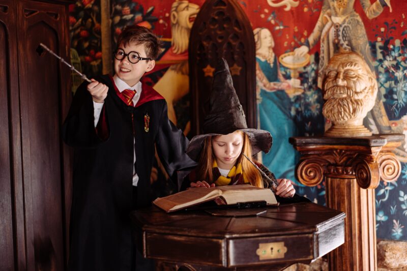 Fasching feiern mit kleinen Kindern - eintauchen in die Welt von Harry Potter - Ratgeber spiel-preis.de