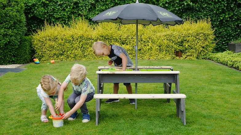 Garten für Kinder gestalten - EXIT Aksent Sand-, Wasser- und Picknicktisch L inkl. 2 Bänke - Top Angebot bei spiel-preis.de